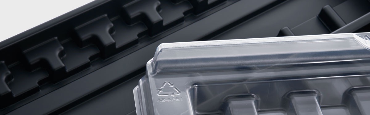 Thermogeformte Kunststoff-Trays von Benker, schwarz und transparent